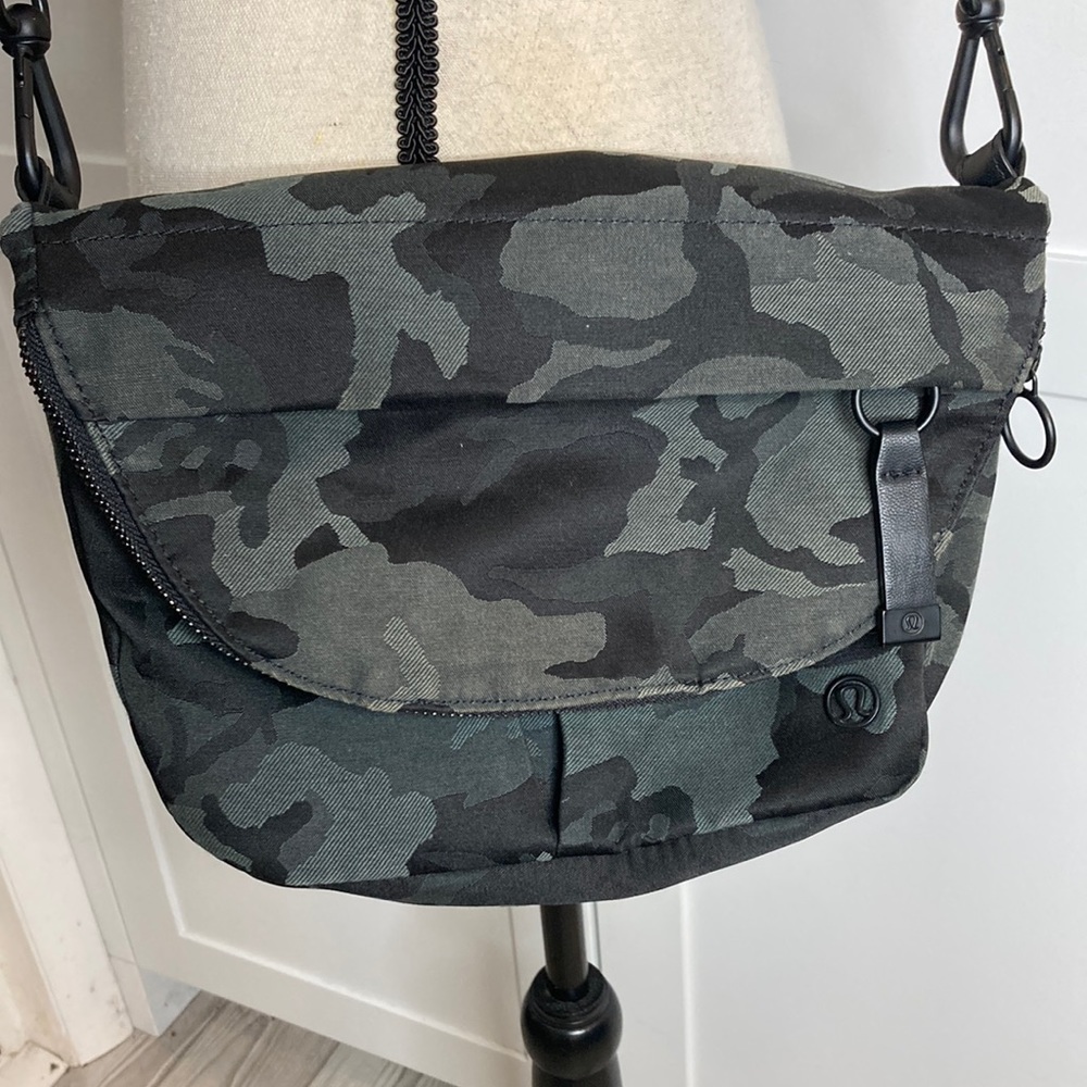 lululemon athletica Black and Gray Camo Crossbody Bag
